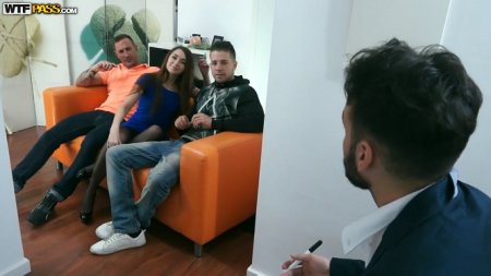 Групповуха с единственной телкой в офисе