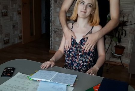 Помог сестре настроиться на егэ своим упругим членом